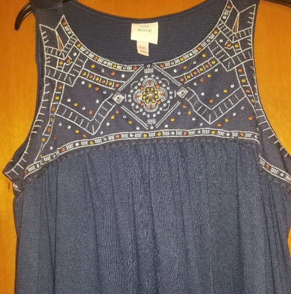 Knox Rose Embroidered tank - Picture 1 of 2